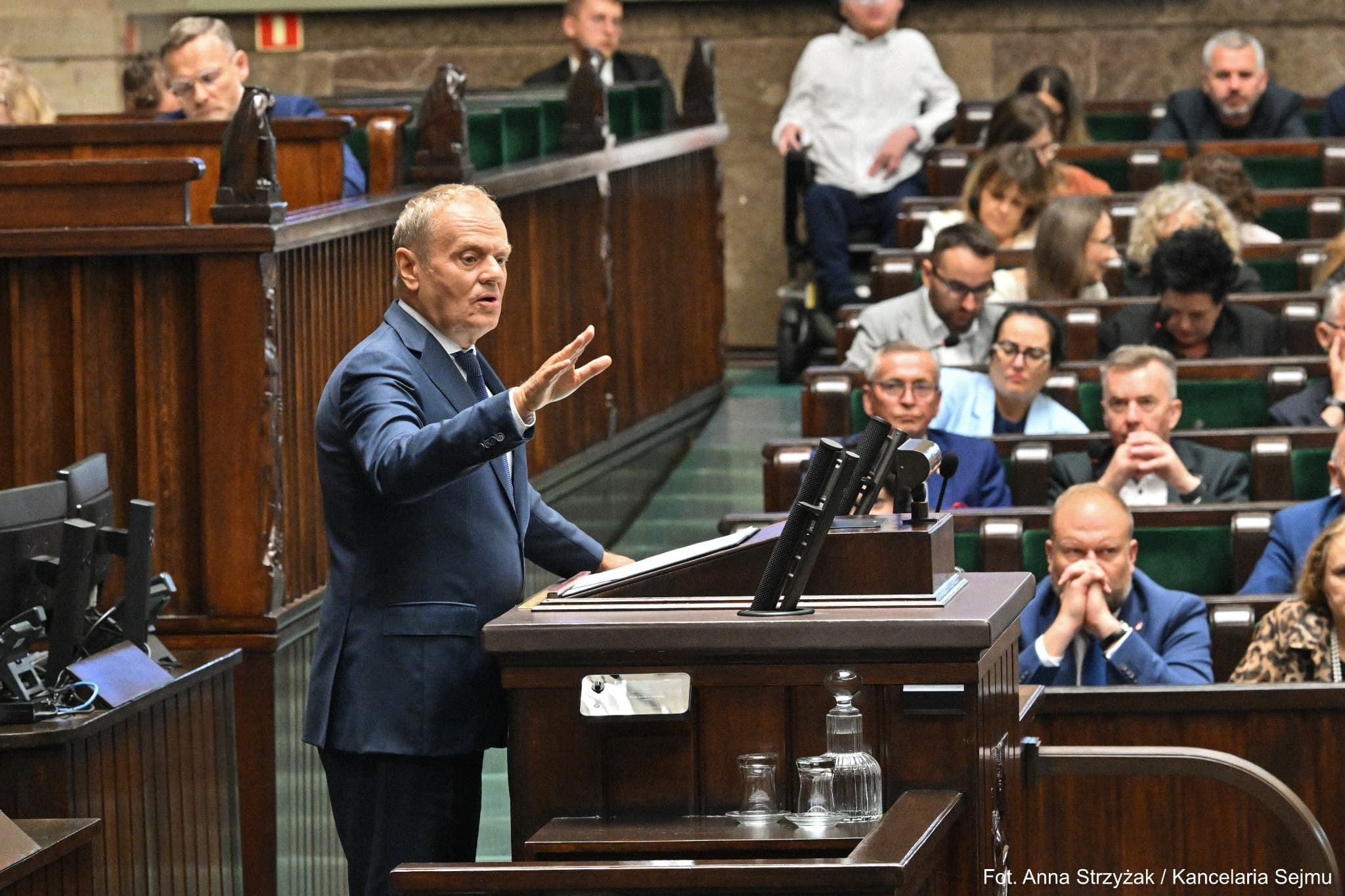 Dzień, w którym premier przyniósł do Sejmu protokół z prokuratury. I nic to nie zmieniło